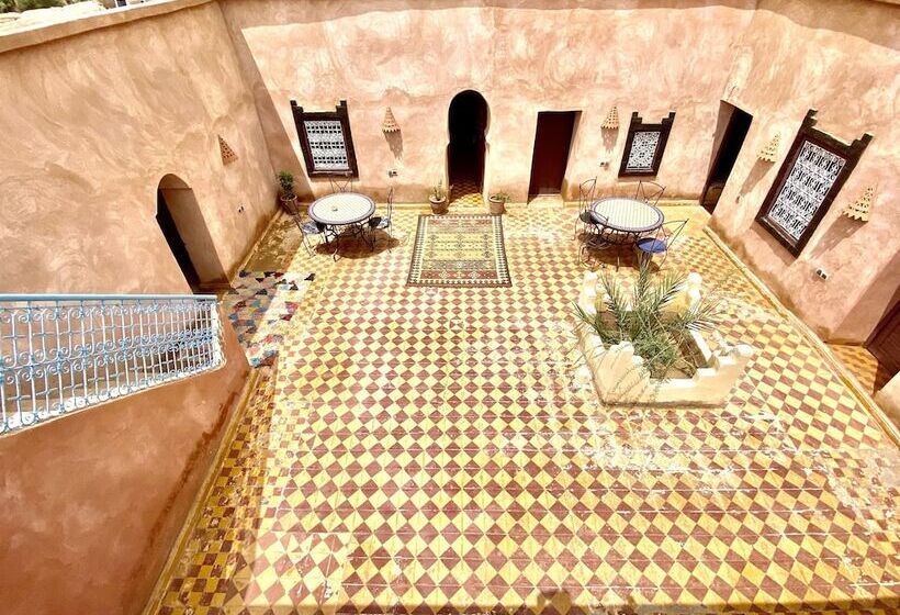 پانسیون Auberge Kasbah Des Dunes