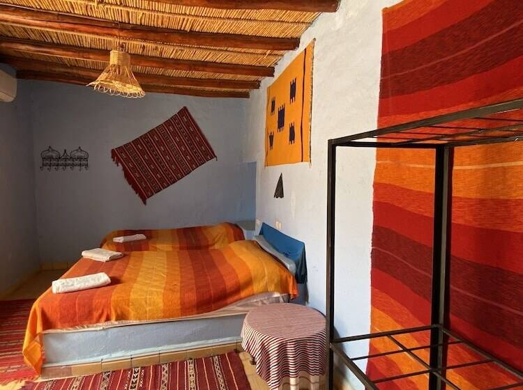 پانسیون Auberge Kasbah Des Dunes