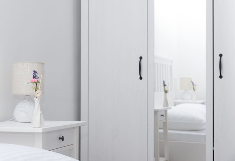 پانسیون Bishop S Palace