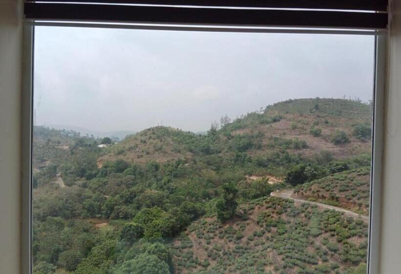 Foggy Knolls Resort