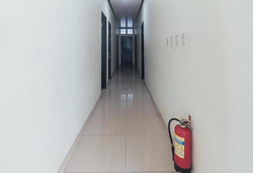 هتل Oyo 1872 Sakinah Grand Soabali