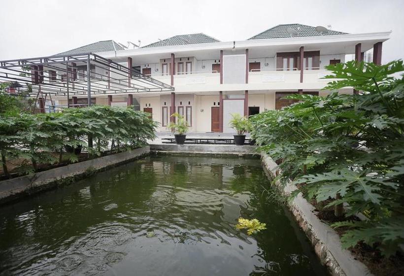 پانسیون Reddoorz Syariah Near Bundaran Joeang