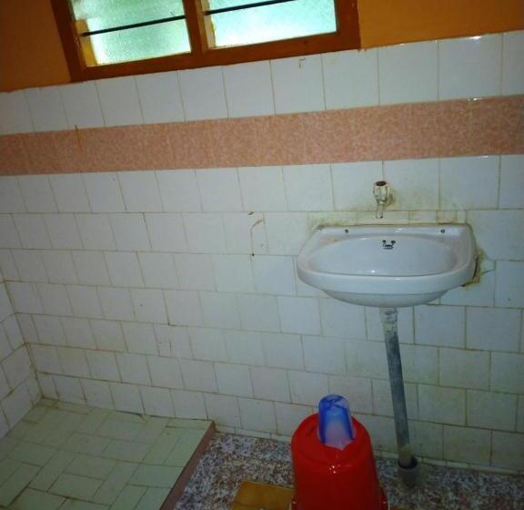 پانسیون Shastri Guest House