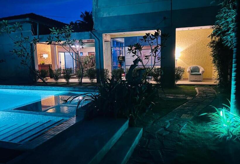 هتل Oasis Ayurveda Resort