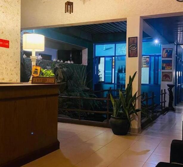 هتل Oasis Ayurveda Resort