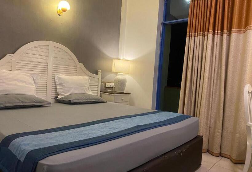 هتل Oasis Ayurveda Resort