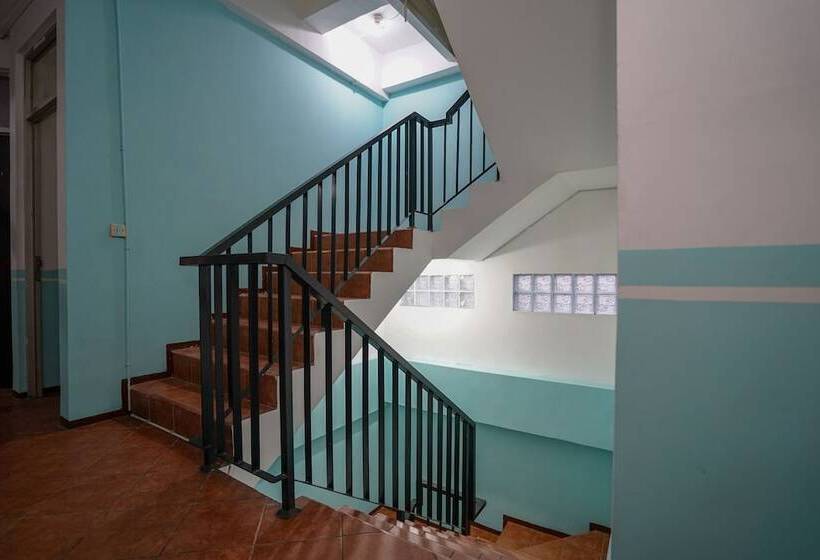 هتل Oyo 1844 Bravo Residence