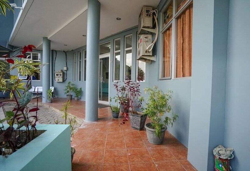 هتل Oyo 1844 Bravo Residence