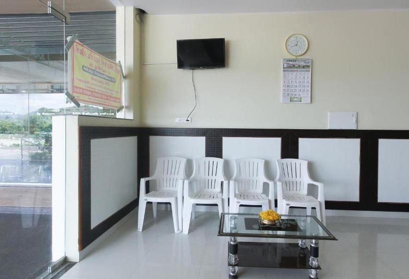 Отель Oyo 63300  Rasi Residency