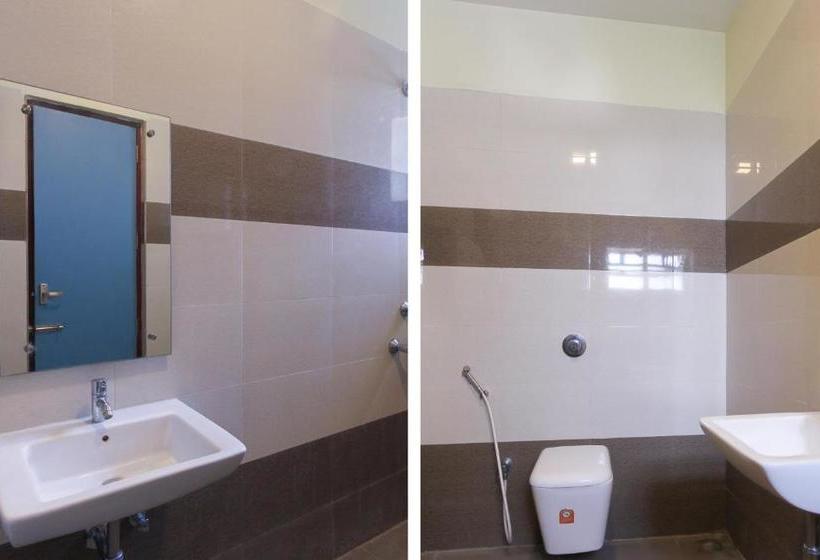 호텔 Oyo 63300  Rasi Residency