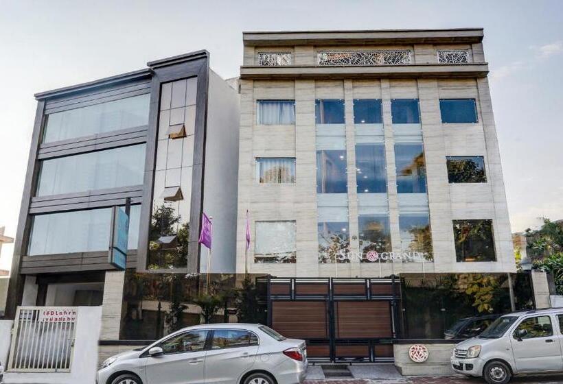 בית מלון כפרי Sun Grand