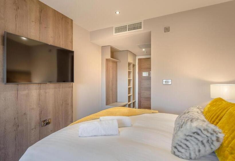 Dwell City Living