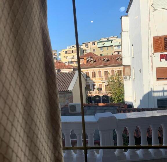 هتل Belux