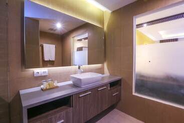 Canggu Dream Village Hotel And Suites