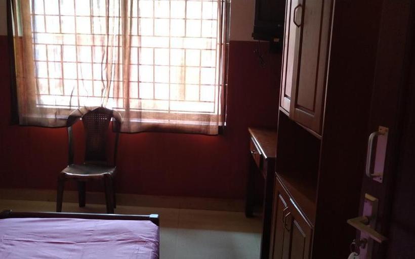 هتل Unnikrishna Lodge