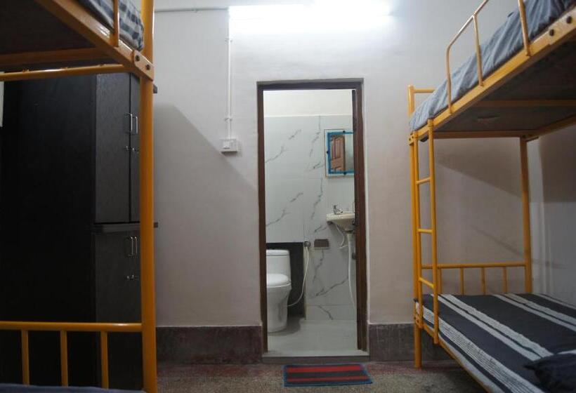 פנסיון Cornerbunker