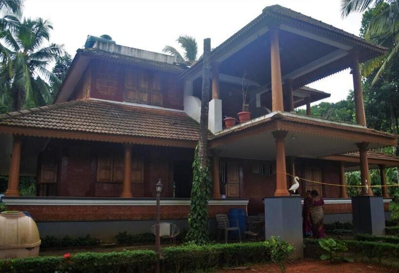 ベッドアンドブレックファースト Poonthanam Homestay