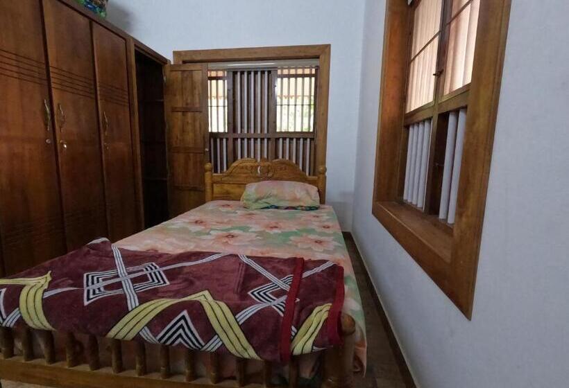 ベッドアンドブレックファースト Poonthanam Homestay