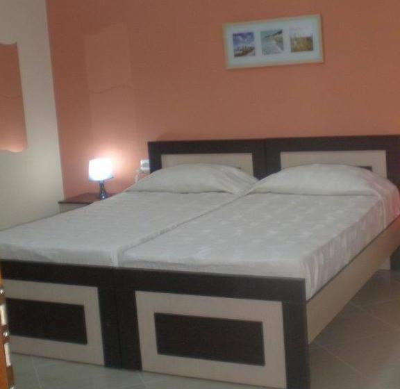 هتل Dhori House Dhermi