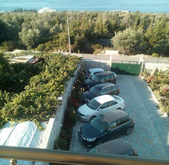 هتل Dhori House Dhermi