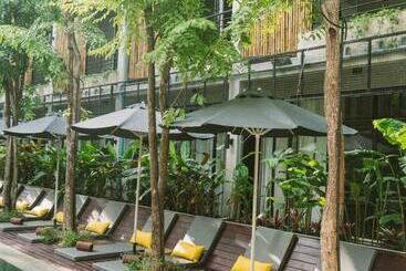 Larimar Hotel & Resort