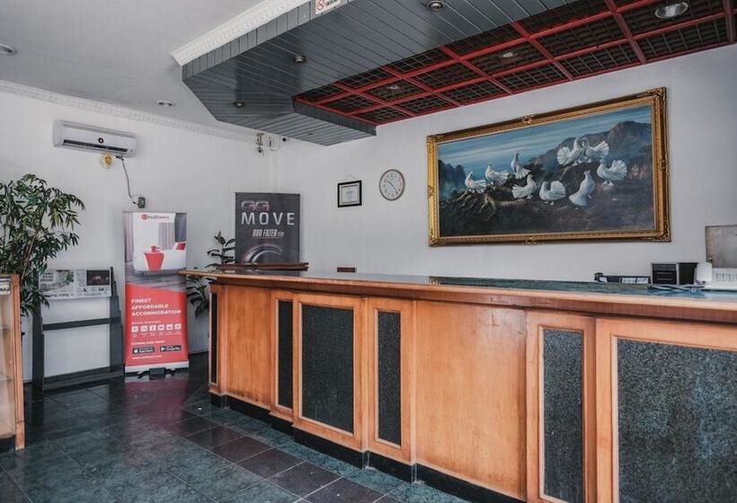 هتل Reddoorz Plus Near Pelabuhan Merak