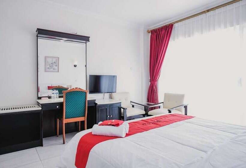 هتل Reddoorz Plus Near Pelabuhan Merak