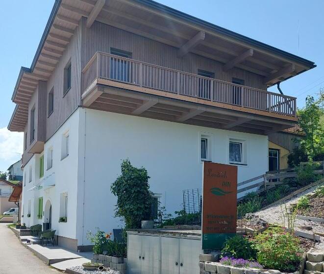 ベッドアンドブレックファースト Laudach Inn