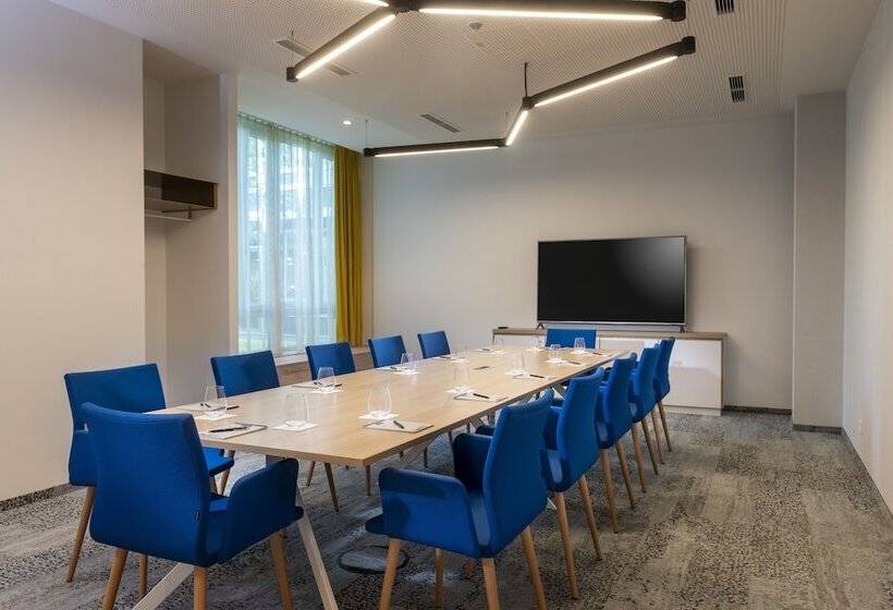 Flightgate Munich Airport Hotel, A Member Of Radisson Individuals