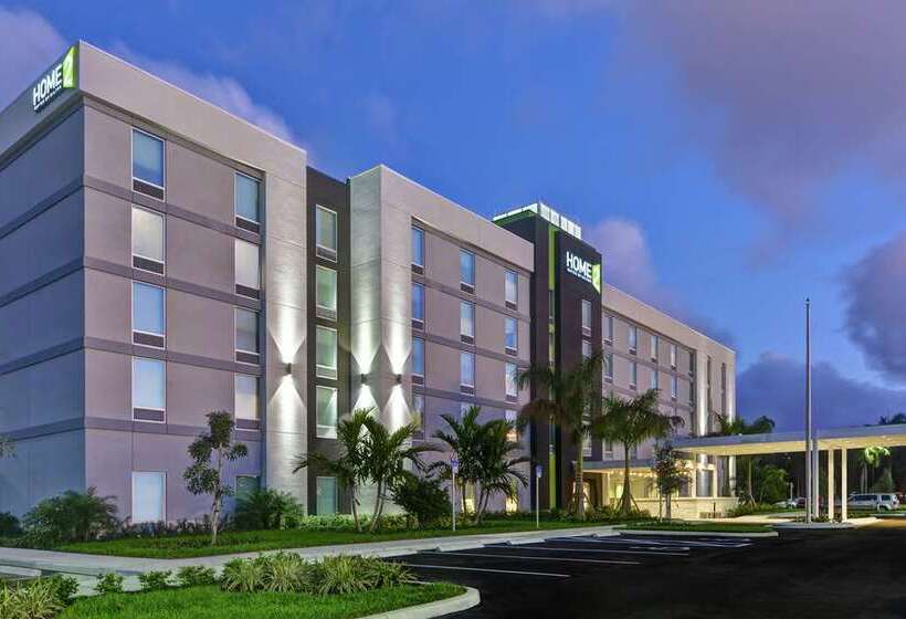 هتل Home2 Suites By Hilton West Palm Beach Airport, Fl