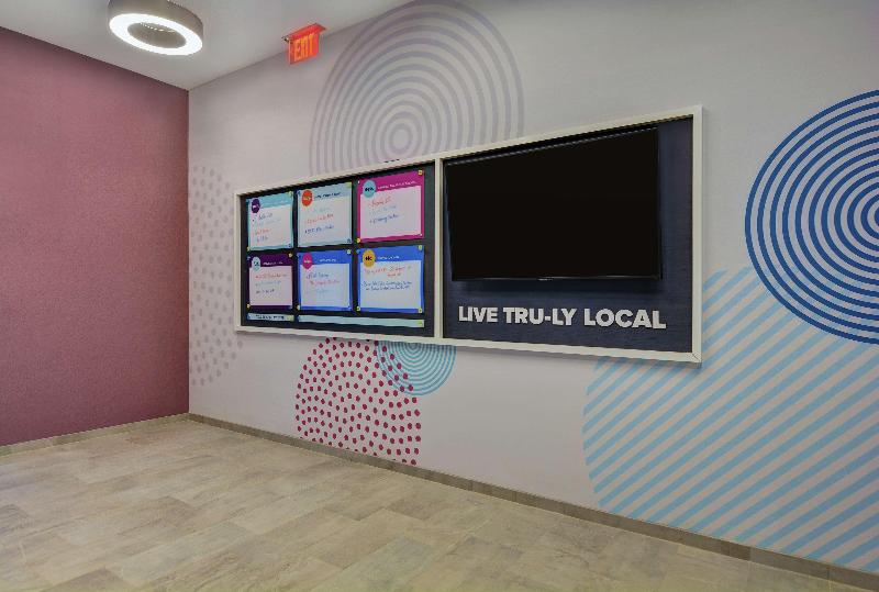 هتل Tru By Hilton Springfield Downtown