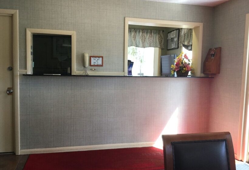 モーテル Falls Inn