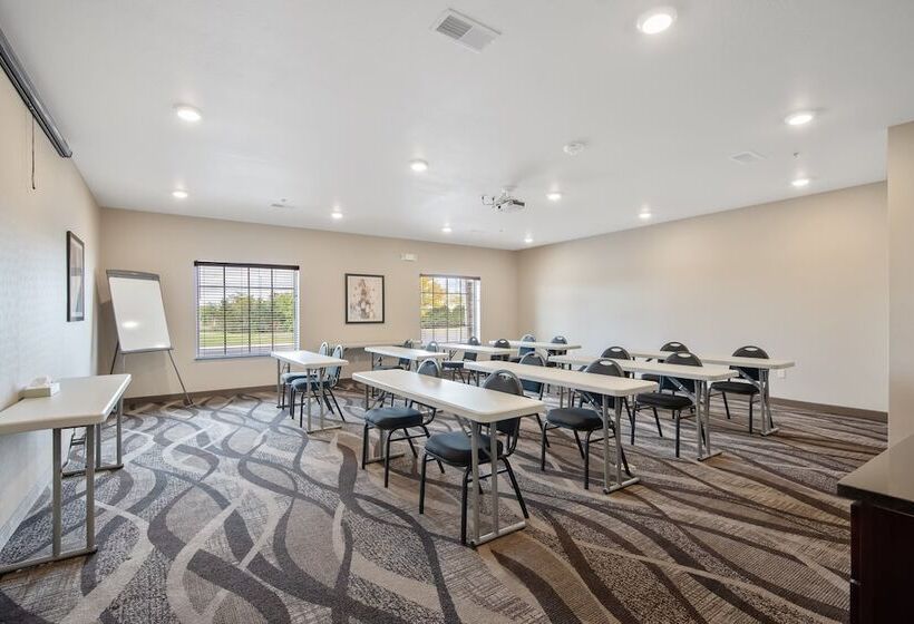 Cobblestone Hotel & Suites   Austin
