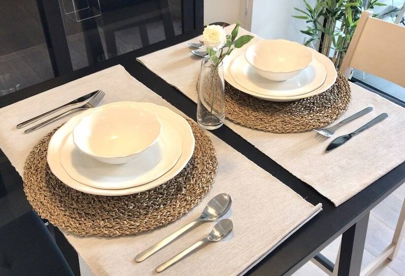 Hostrelax Residences On Merivale