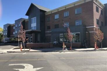 هتل Country Inn & Suites By Radisson, Flagstaff Downtown, Az