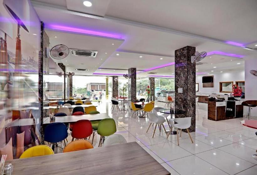 فندق Oyo 49796  Royal Palace