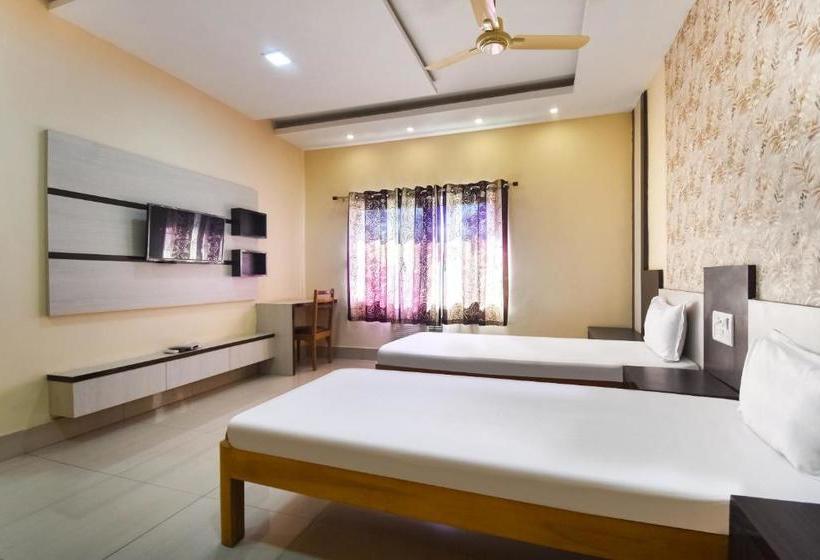 Hotel Spot On 60915 Akash Guest House