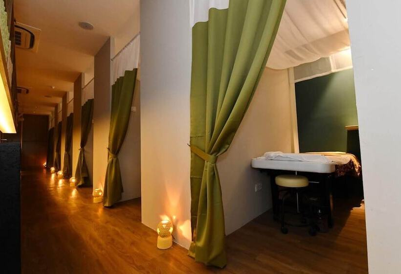 پانسیون Sojourn Guest House
