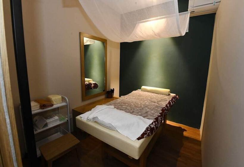 پانسیون Sojourn Guest House