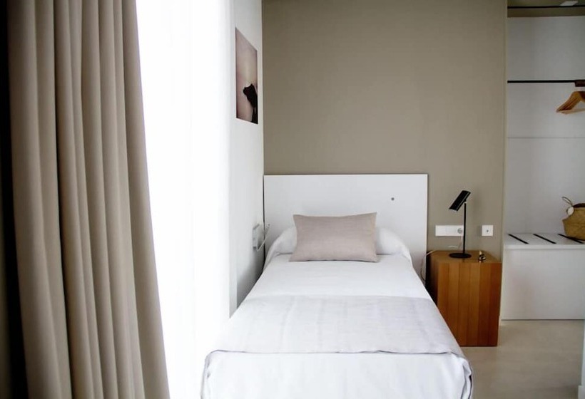 پانسیون Sosiego Hostal De Mar