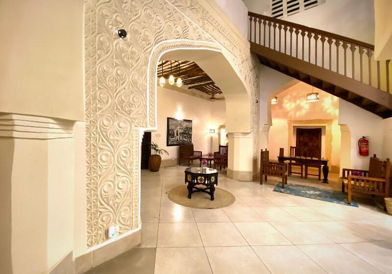 تختخواب و صبحانه Smiles Stone Town