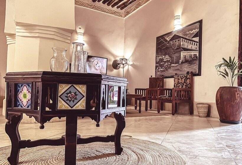 تختخواب و صبحانه Smiles Stone Town