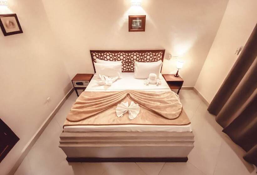 تختخواب و صبحانه Smiles Stone Town