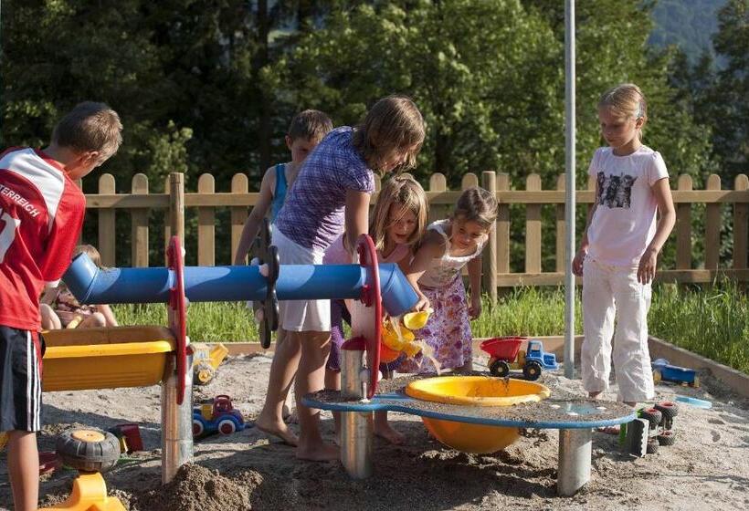 هتل Ramsi, Mein Familien