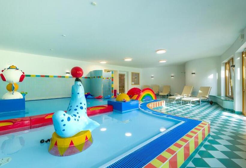 هتل Ramsi, Mein Familien