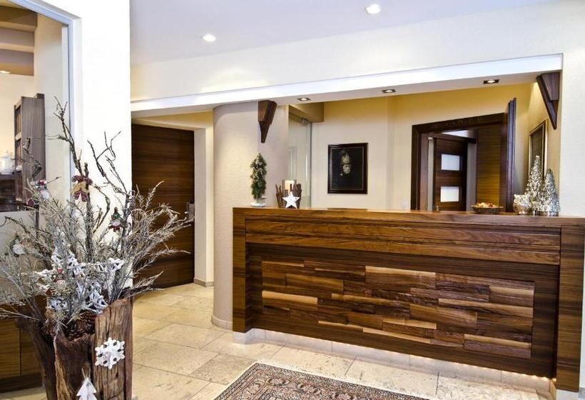 هتل Garni Astoria