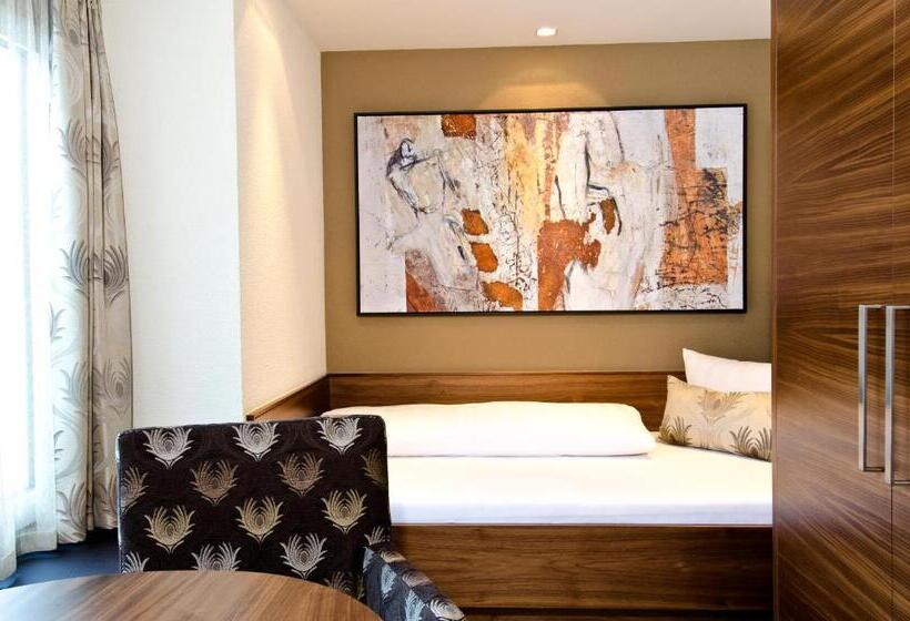 هتل Garni Astoria