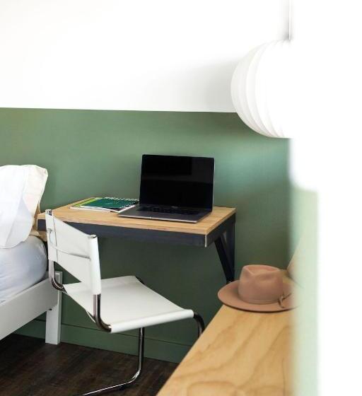 מוטל Mellow Moon Lodge