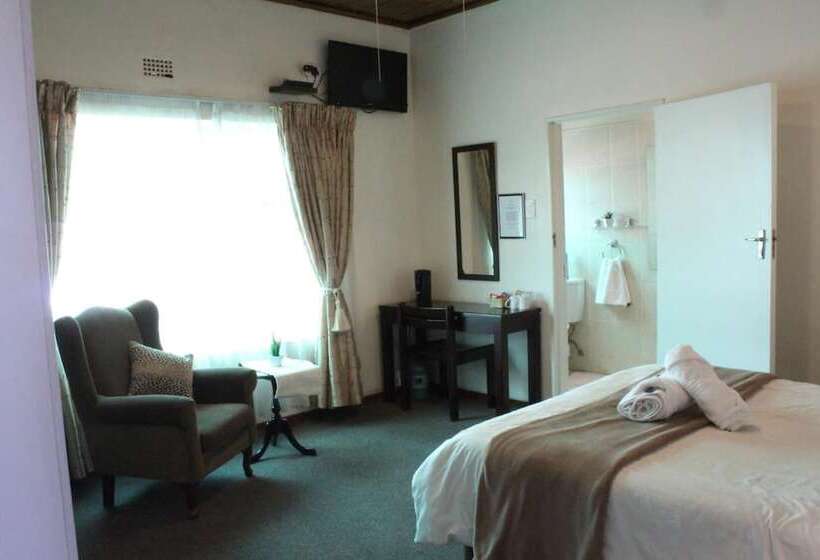 פנסיון The Lakehouse Guest House