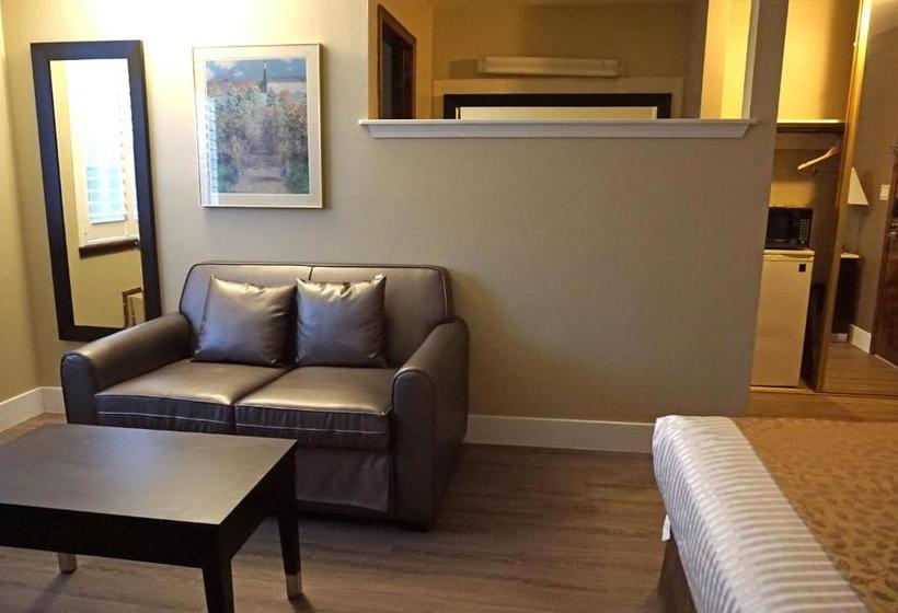 هتل Travelodge By Wyndham Concord
